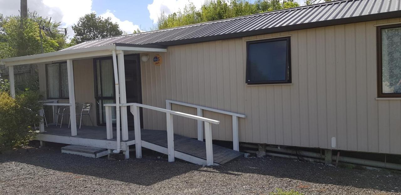 Matakohe Holiday Park Pokoj fotografie